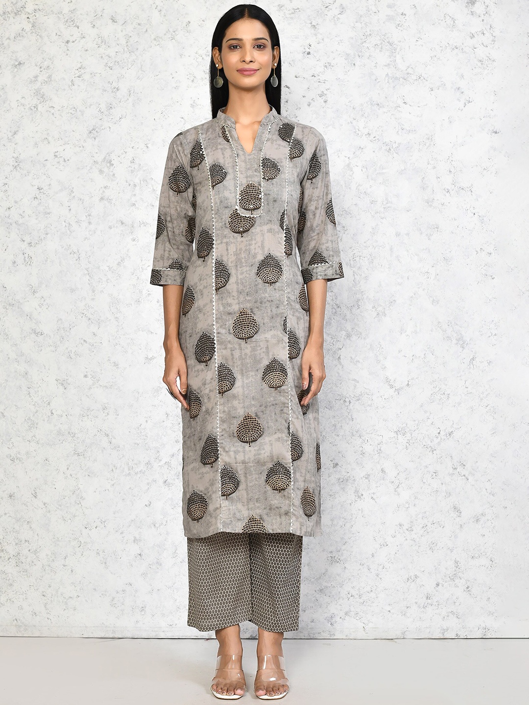 MIRAVAN Mandarin Collar Floral Printed Pure Cotton Straight Kurta with Palazzo, Grey
MIRAVAN Mandarin Collar Floral Printed Pure Cotton Straight Kurta with Palazzo, Grey