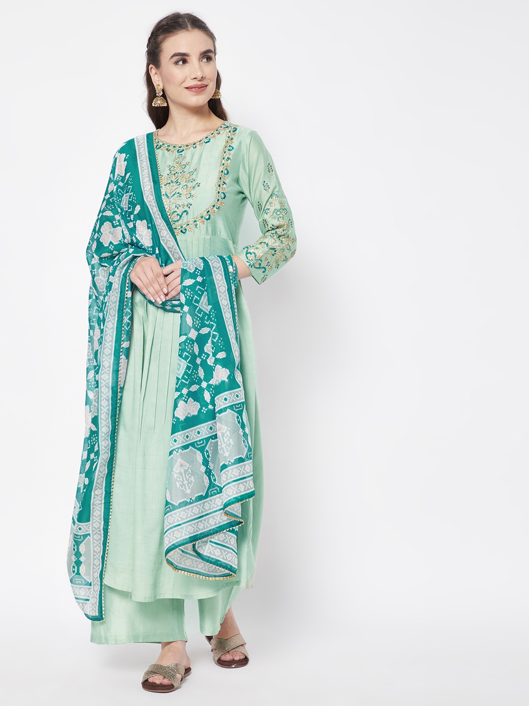 HEEPOSH Women Floral Yoke Design Empire Thread Work Kurta with Palazzos & With Dupatta, Green
HEEPOSH Women Floral Yoke Design Empire Thread Work Kurta with Palazzos & With Dupatta, Green