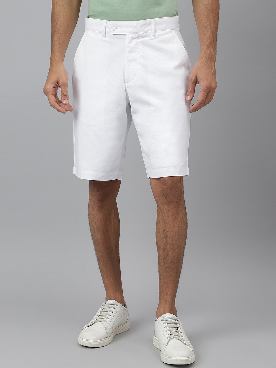 KINGDOM OF WHITE Men Mid-Rise Pure Cotton Shorts
KINGDOM OF WHITE Men Mid-Rise Pure Cotton Shorts