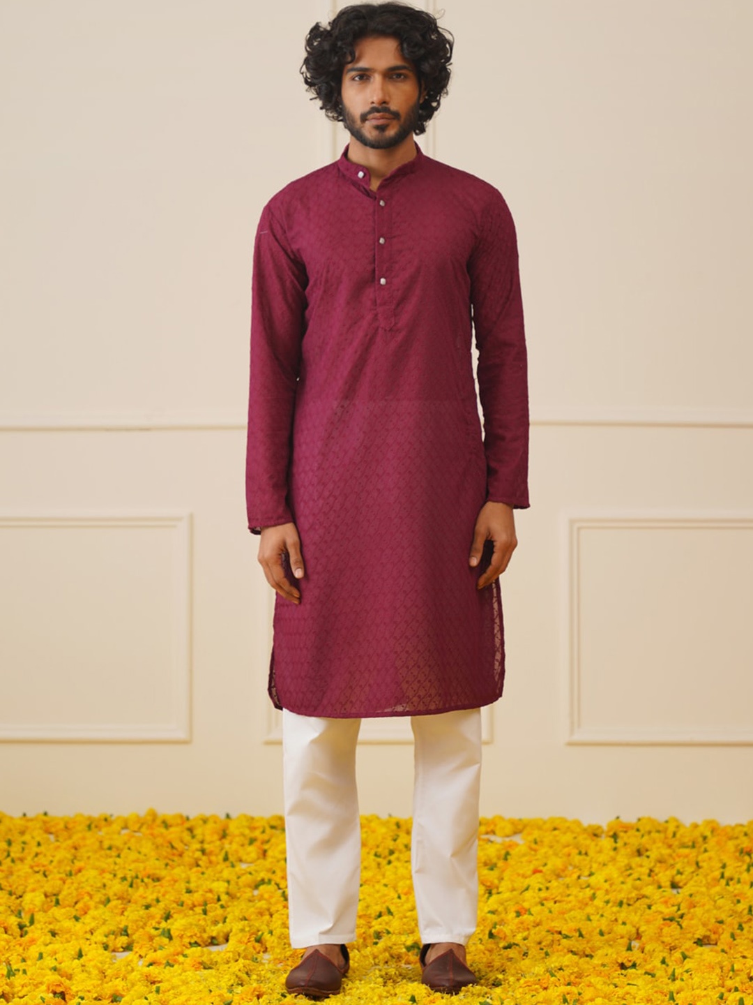 Jompers Floral Embroidered Chikankari Pure Cotton Straight Kurta with Trousers, Purple
Jompers Floral Embroidered Chikankari Pure Cotton Straight Kurta with Trousers, Purple