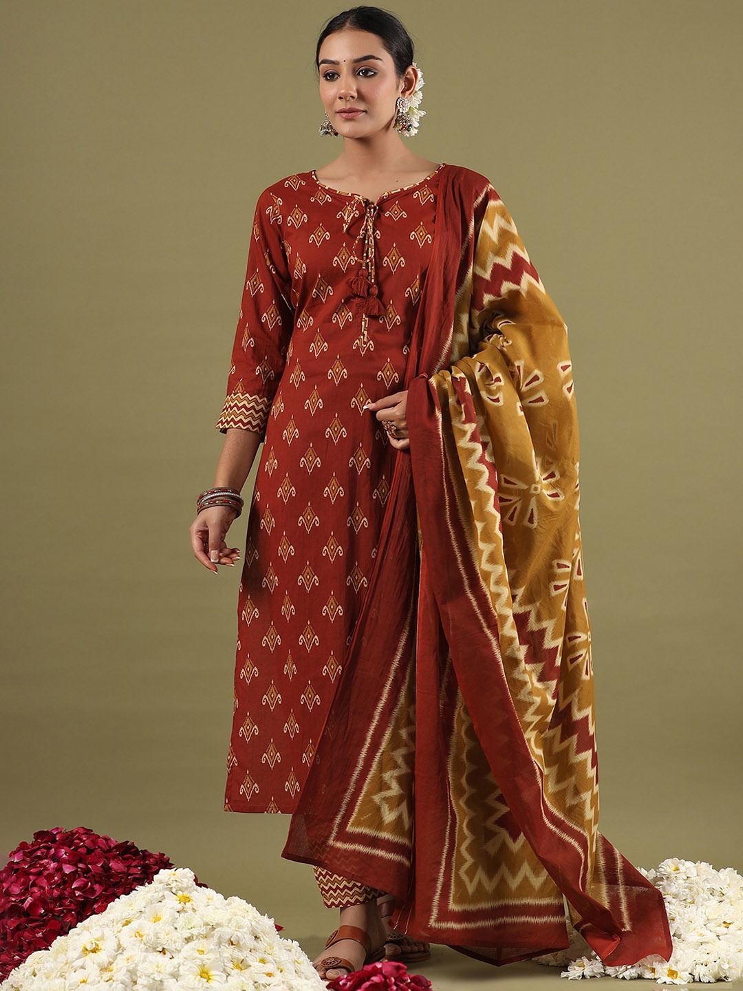 Indo Era Ethnic Motifs Printed Pure Cotton Kurta with Trousers & With Dupatta, Maroon
Indo Era Ethnic Motifs Printed Pure Cotton Kurta with Trousers & With Dupatta, Maroon