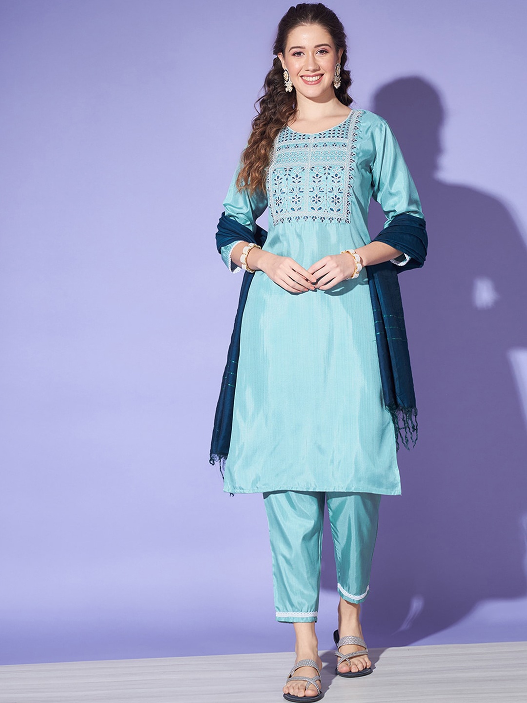 SKYLEE Women Floral Yoke Design Straight Kurta with Trouser & Dupatta, Turquoise blue
SKYLEE Women Floral Yoke Design Straight Kurta with Trouser & Dupatta, Turquoise blue
