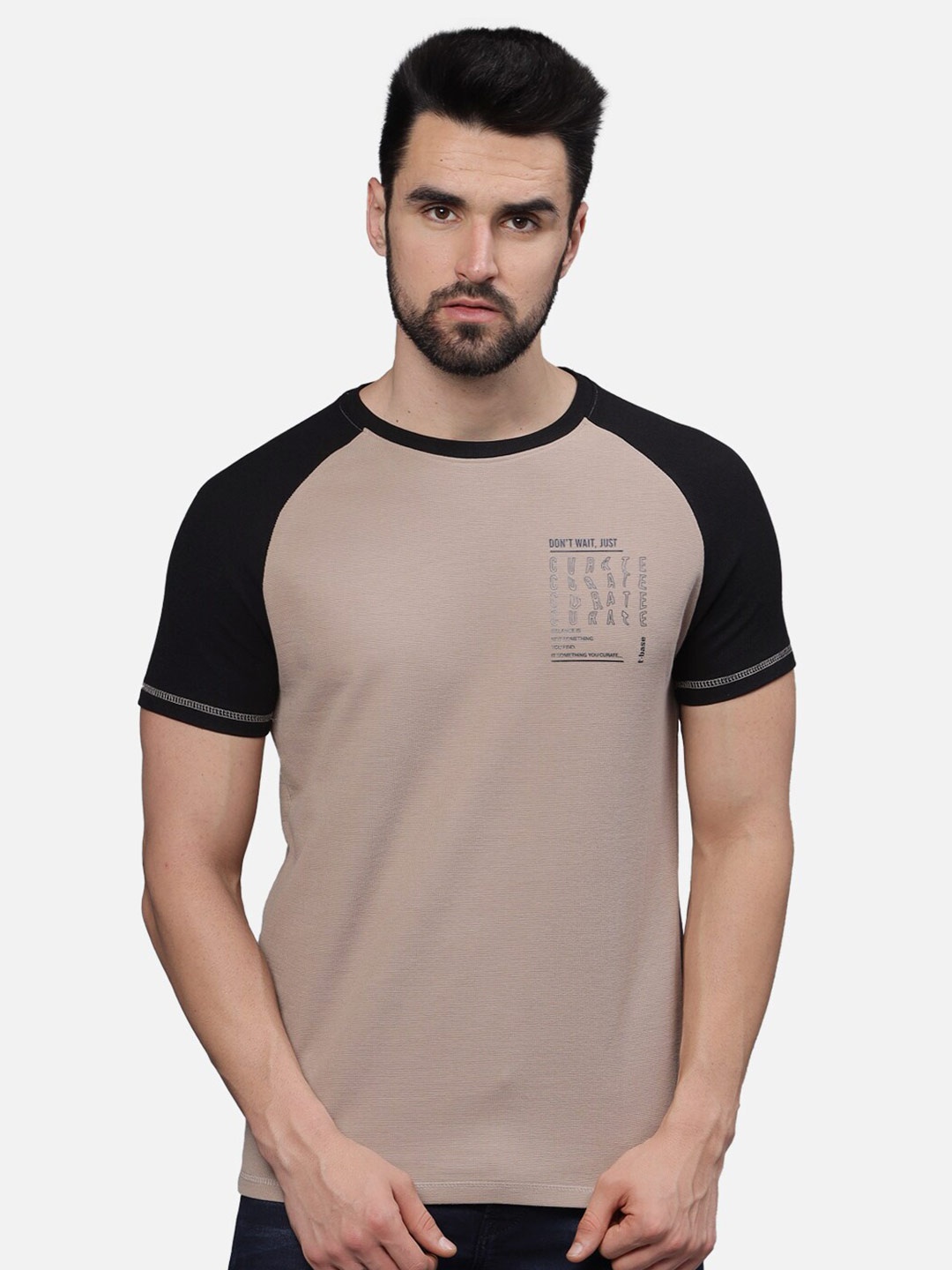 t-base Men Typography Colourblocked Drop-Shoulder Sleeves Monochrome Applique T-shirt, Beige
t-base Men Typography Colourblocked Drop-Shoulder Sleeves Monochrome Applique T-shirt, Beige