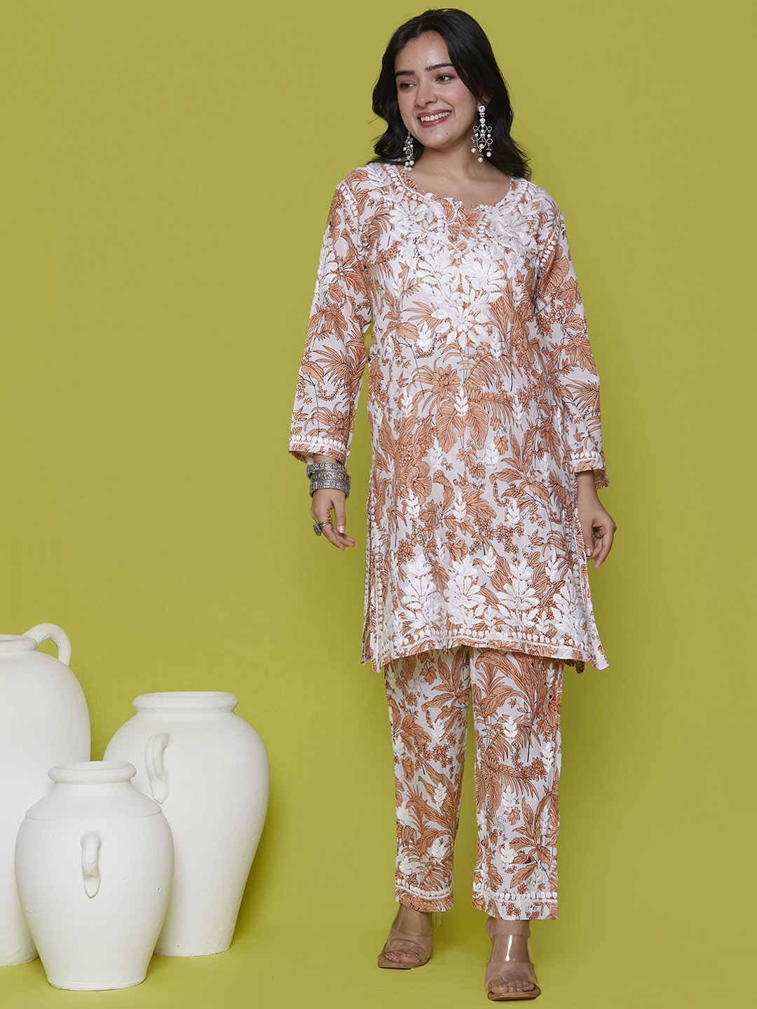 House of Chikankari Floral Printed Notched Neck Thread Work Kurta with Trouser, Orange
House of Chikankari Floral Printed Notched Neck Thread Work Kurta with Trouser, Orange