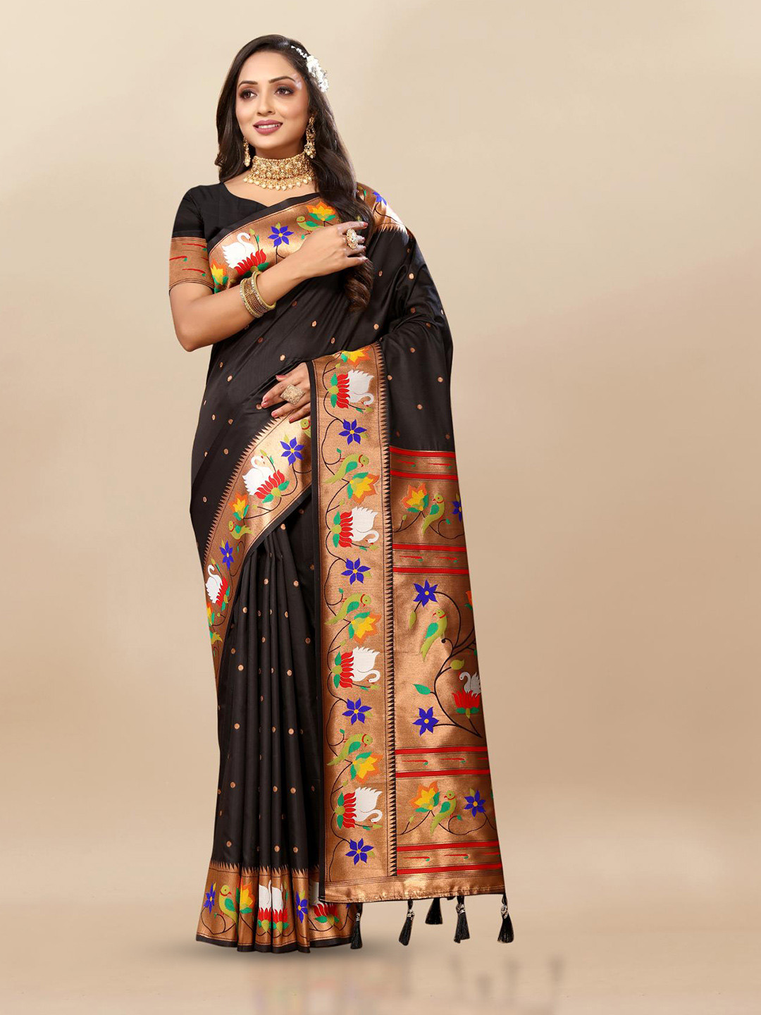 PATIALAPICKS Woven Design Zari Pure Silk Paithani Saree, Black
PATIALAPICKS Woven Design Zari Pure Silk Paithani Saree, Black