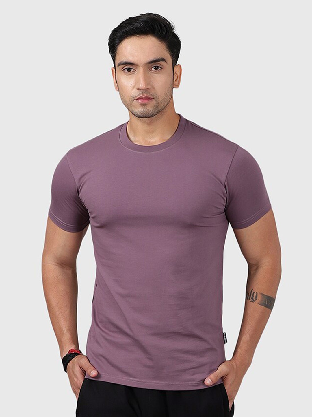 FUAARK Mandarin Collar Short Sleeves Moisture Wicking Slim Fit Cotton T-shirt, Purple
FUAARK Mandarin Collar Short Sleeves Moisture Wicking Slim Fit Cotton T-shirt, Purple