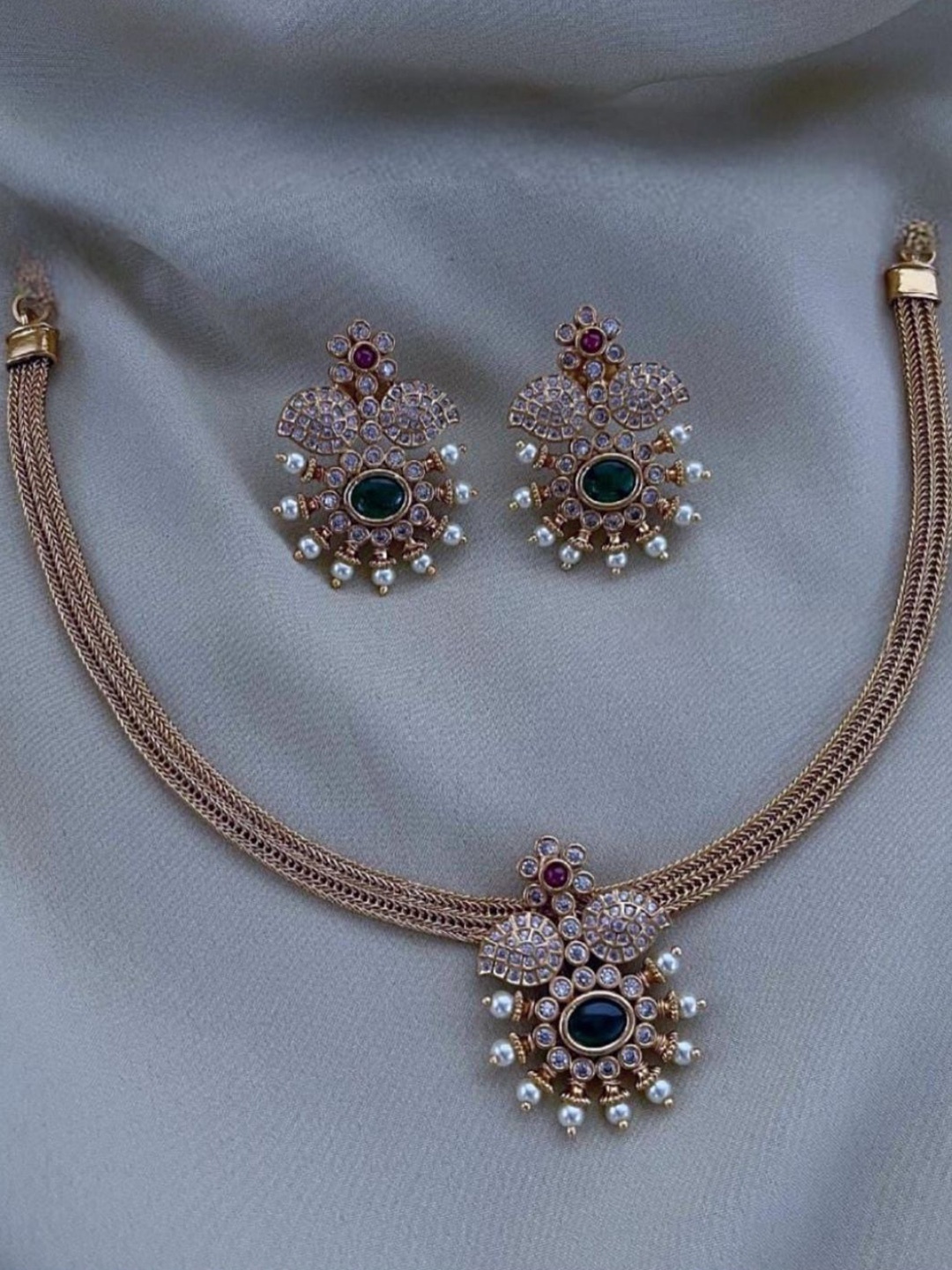 Adc fashions Gold-Plated Artificial Stones & Beads Studded Necklace Earrings Set, Green
Adc fashions Gold-Plated Artificial Stones & Beads Studded Necklace Earrings Set, Green