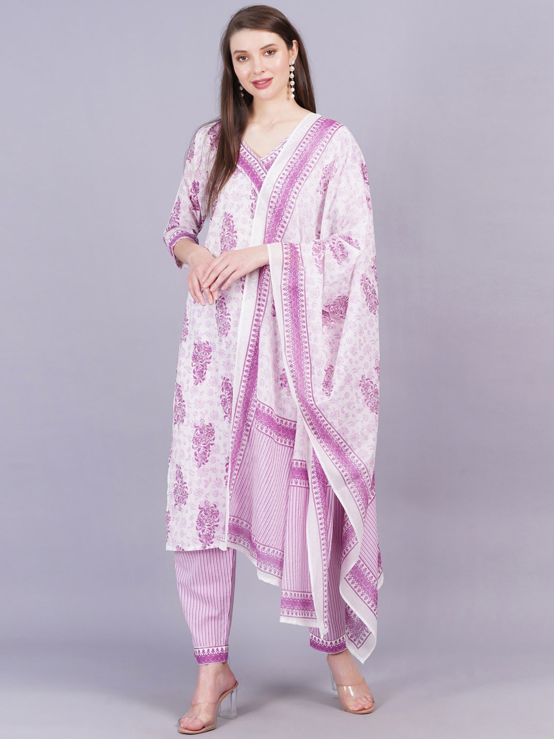 JC4U Floral Printed Angrakha Gotta Patti Pure Cotton Kurta with Trousers & Dupatta, Purple
JC4U Floral Printed Angrakha Gotta Patti Pure Cotton Kurta with Trousers & Dupatta, Purple