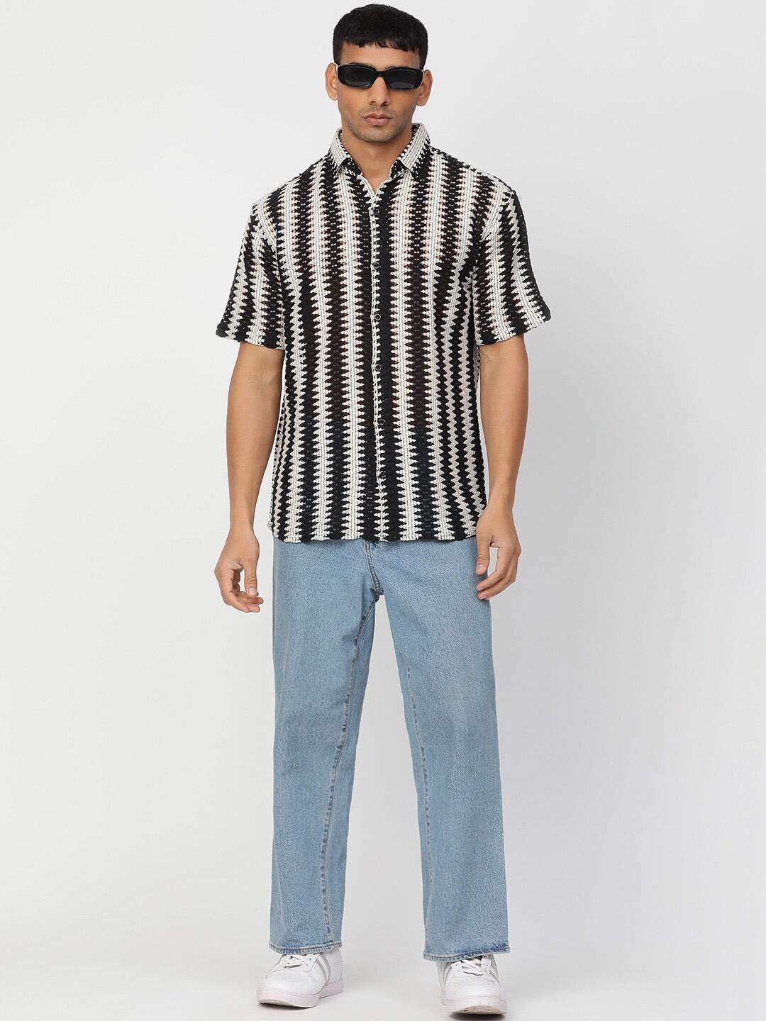 HEMSTERS Comfort Vertical Stripes Spread Collar Cotton Relaxed Fit Casual Shirt, Black
HEMSTERS Comfort Vertical Stripes Spread Collar Cotton Relaxed Fit Casual Shirt, Black