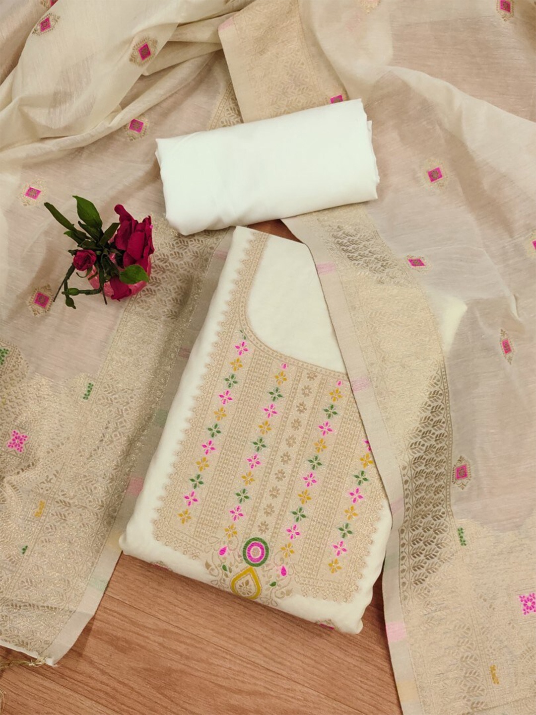 Momina Fashion Pure Silk Ethnic Motifs Woven Design Unstitched Dress Material, White
Momina Fashion Pure Silk Ethnic Motifs Woven Design Unstitched Dress Material, White