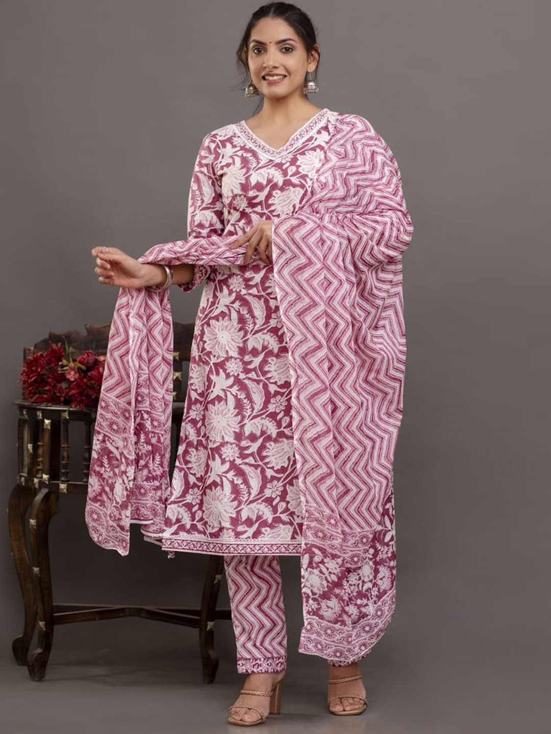 Meena Bazaar Women Floral Printed V-Neck Straight Kurta With Trousers & Dupatta, Pink
Meena Bazaar Women Floral Printed V-Neck Straight Kurta With Trousers & Dupatta, Pink