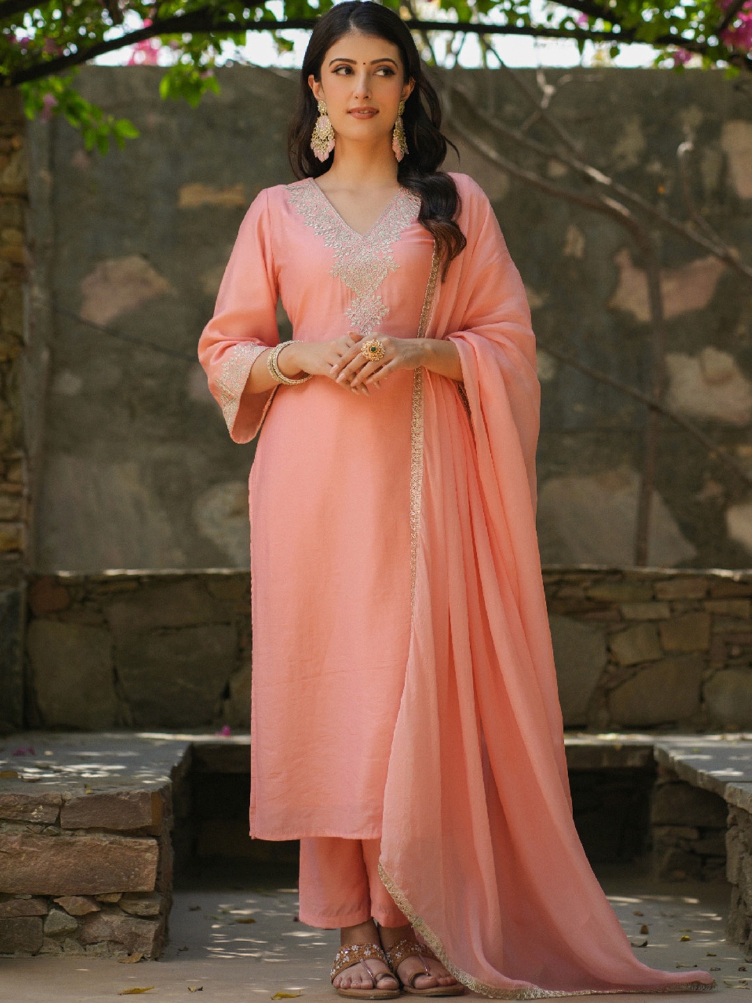 EverBloom Ethnic Motifs Yoke Design Thread Work Straight Kurta with Trousers & Dupatta, Peach
EverBloom Ethnic Motifs Yoke Design Thread Work Straight Kurta with Trousers & Dupatta, Peach
