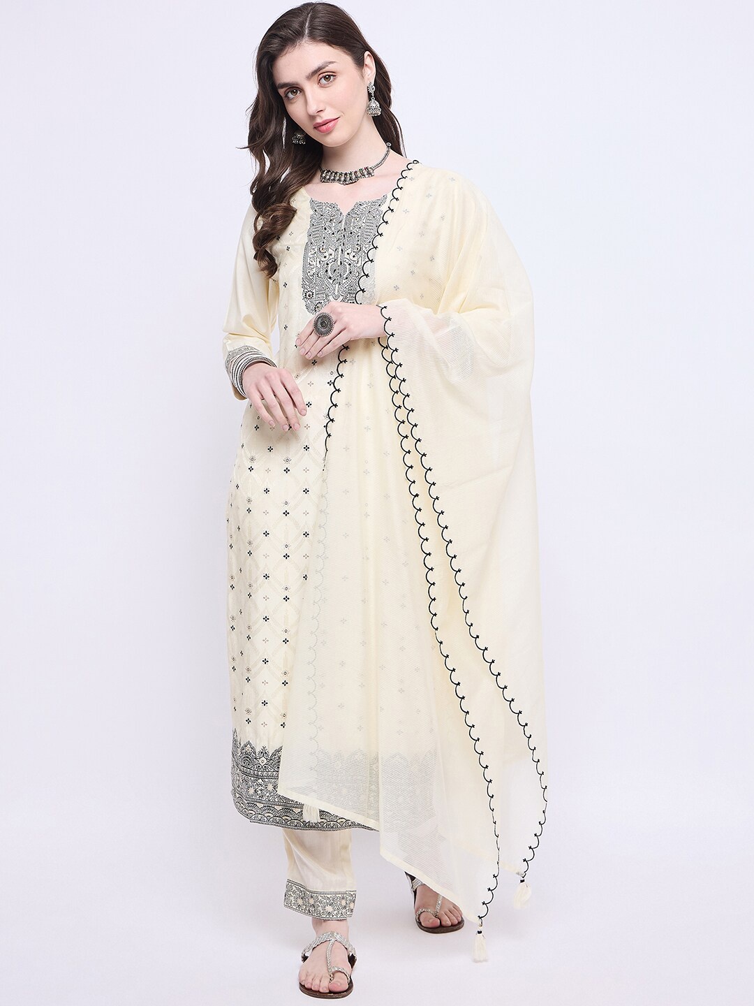 Knitstudio Floral Embroidered Round Neck Three-Quarter Sleeves Cotton Silk Kurta Set, Cream
Knitstudio Floral Embroidered Round Neck Three-Quarter Sleeves Cotton Silk Kurta Set, Cream