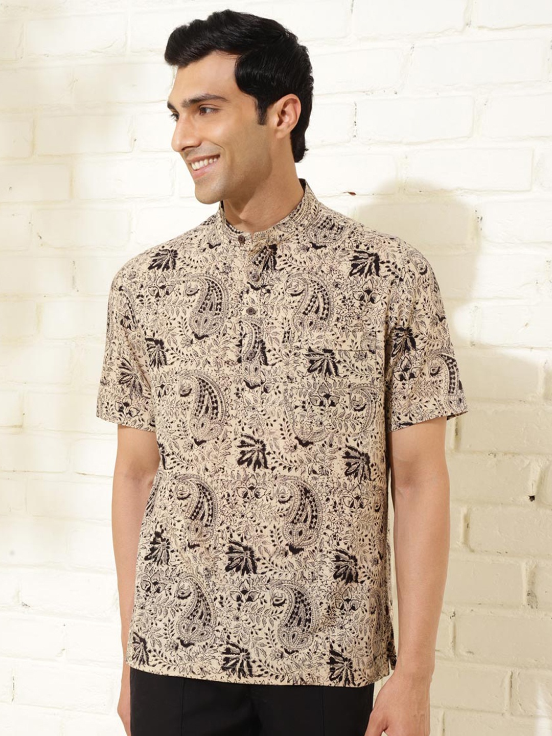 Fabindia Ethnic Motif Printed Mandarin Collar Short Sleeves Cotton Casual Shirt, Beige
Fabindia Ethnic Motif Printed Mandarin Collar Short Sleeves Cotton Casual Shirt, Beige