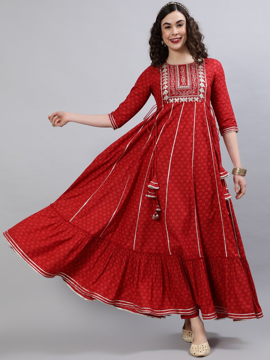 GULMOHAR JAIPUR Ethnic Motifs Printed Cotton Thread Work Panelled Anarkali Kurta, Maroon
GULMOHAR JAIPUR Ethnic Motifs Printed Cotton Thread Work Panelled Anarkali Kurta, Maroon
