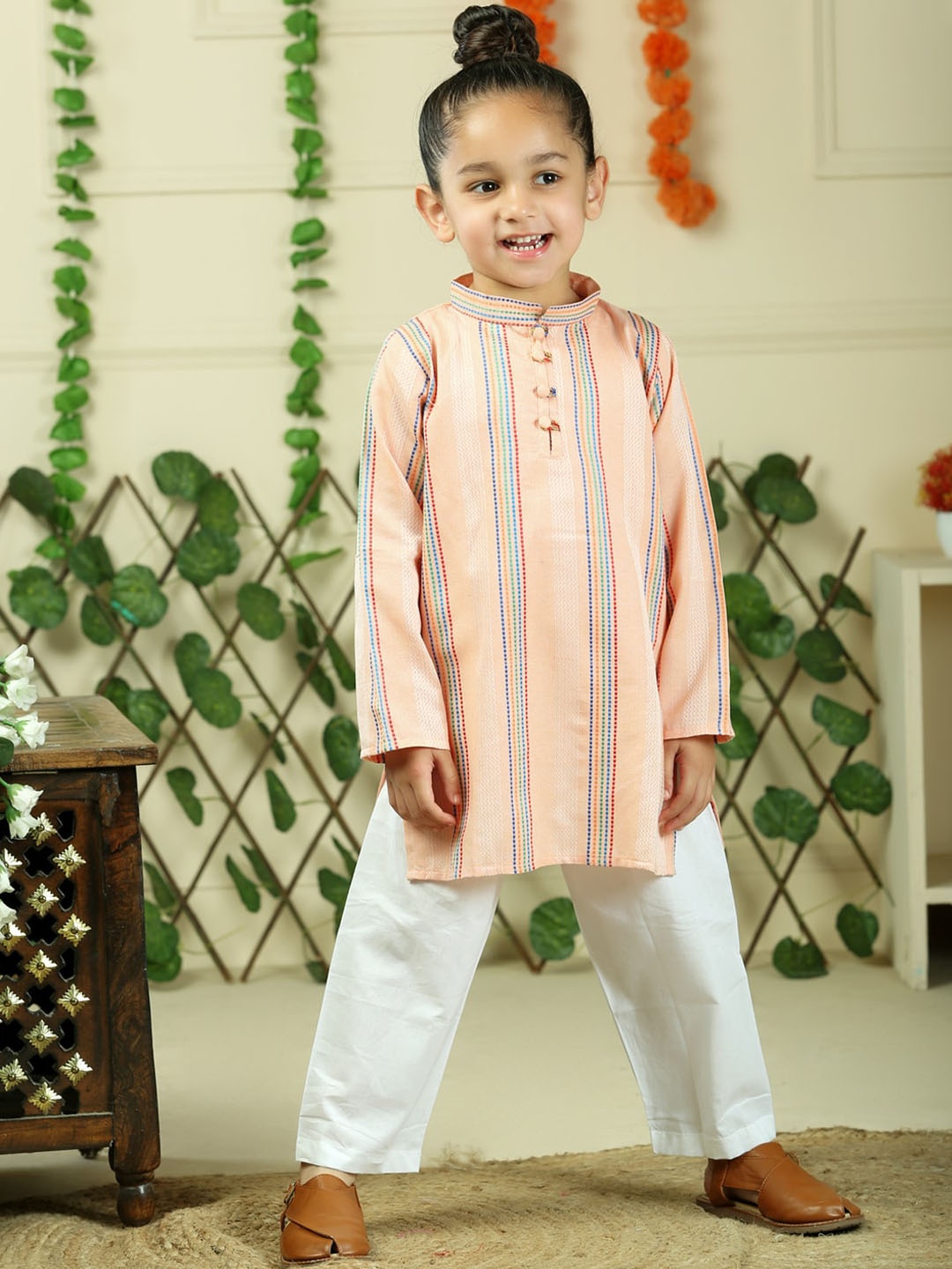 JUNITOS Boys Striped Mandarin Collar Pure Cotton Straight Kurta with Pyjamas, Orange
JUNITOS Boys Striped Mandarin Collar Pure Cotton Straight Kurta with Pyjamas, Orange