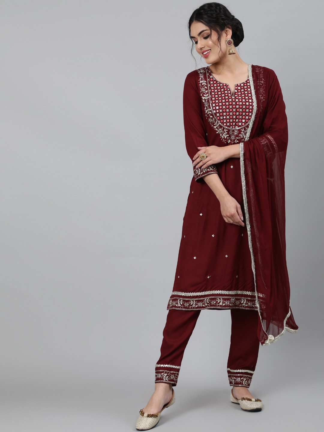 GULMOHAR JAIPUR Ethnic Motifs Embroidered Notched Neck Kurta with Trousers & Dupatta, Maroon
GULMOHAR JAIPUR Ethnic Motifs Embroidered Notched Neck Kurta with Trousers & Dupatta, Maroon