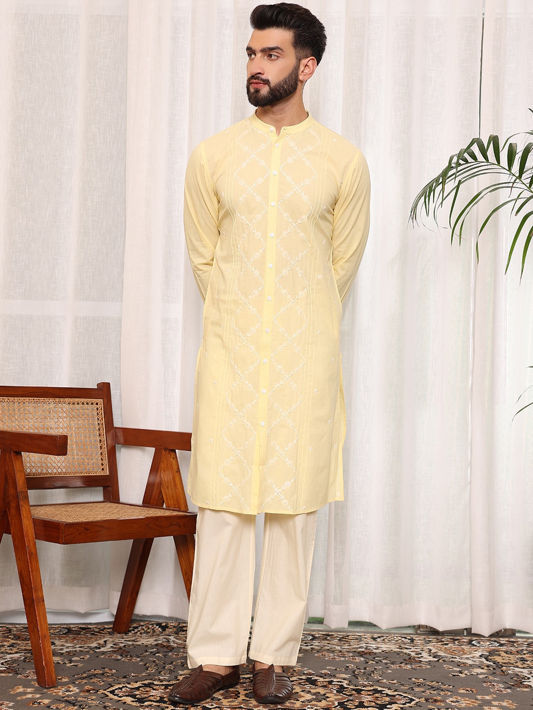 House of Pataudi Mandarin Collar Embroidered Pure Cotton Straight Kurta With Trousers Set, Yellow
House of Pataudi Mandarin Collar Embroidered Pure Cotton Straight Kurta With Trousers Set, Yellow