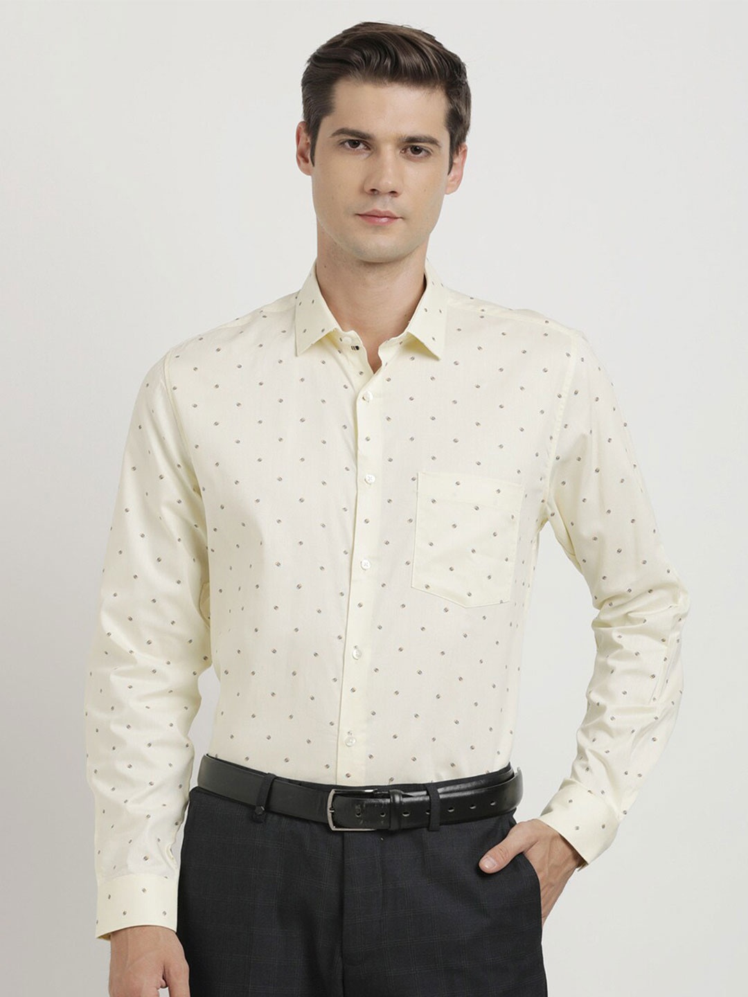 Turtle Classic Slim Fit Long Sleeves Spread Collar Opaque Printed Formal Shirt, Cream
Turtle Classic Slim Fit Long Sleeves Spread Collar Opaque Printed Formal Shirt, Cream