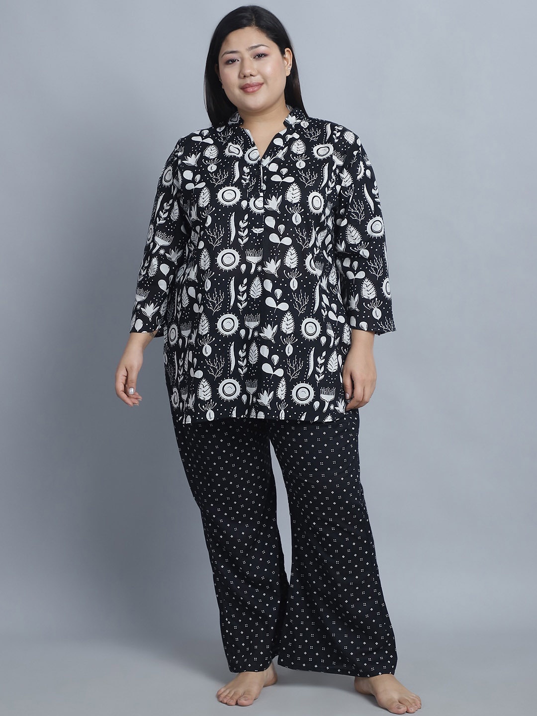TAG 7 PLUS Plus Size Conversational Printed Mandarin Collar Pure Cotton Night suit, Black
TAG 7 PLUS Plus Size Conversational Printed Mandarin Collar Pure Cotton Night suit, Black