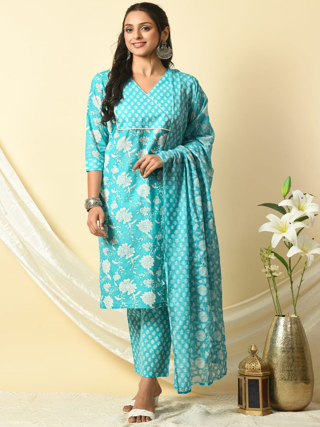 KALINI Floral Printed Gotta Patti Pure Cotton Straight Kurta With Trousers & Dupatta, Blue
KALINI Floral Printed Gotta Patti Pure Cotton Straight Kurta With Trousers & Dupatta, Blue