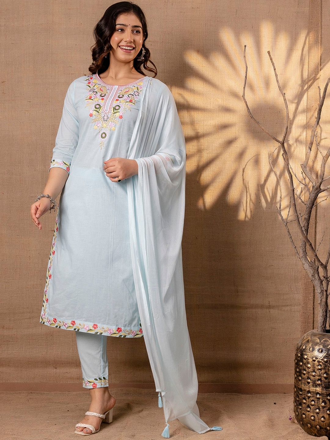 Charu Floral Embroidered Round Neck Thread Work Pure Cotton Kurta with Trousers & Dupatta, Blue
Charu Floral Embroidered Round Neck Thread Work Pure Cotton Kurta with Trousers & Dupatta, Blue