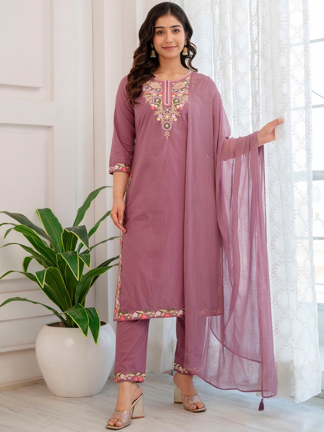 Charu Floral Embroidered Round Neck Thread Work Pure Cotton Kurta with Trousers & Dupatta, Purple
Charu Floral Embroidered Round Neck Thread Work Pure Cotton Kurta with Trousers & Dupatta, Purple
