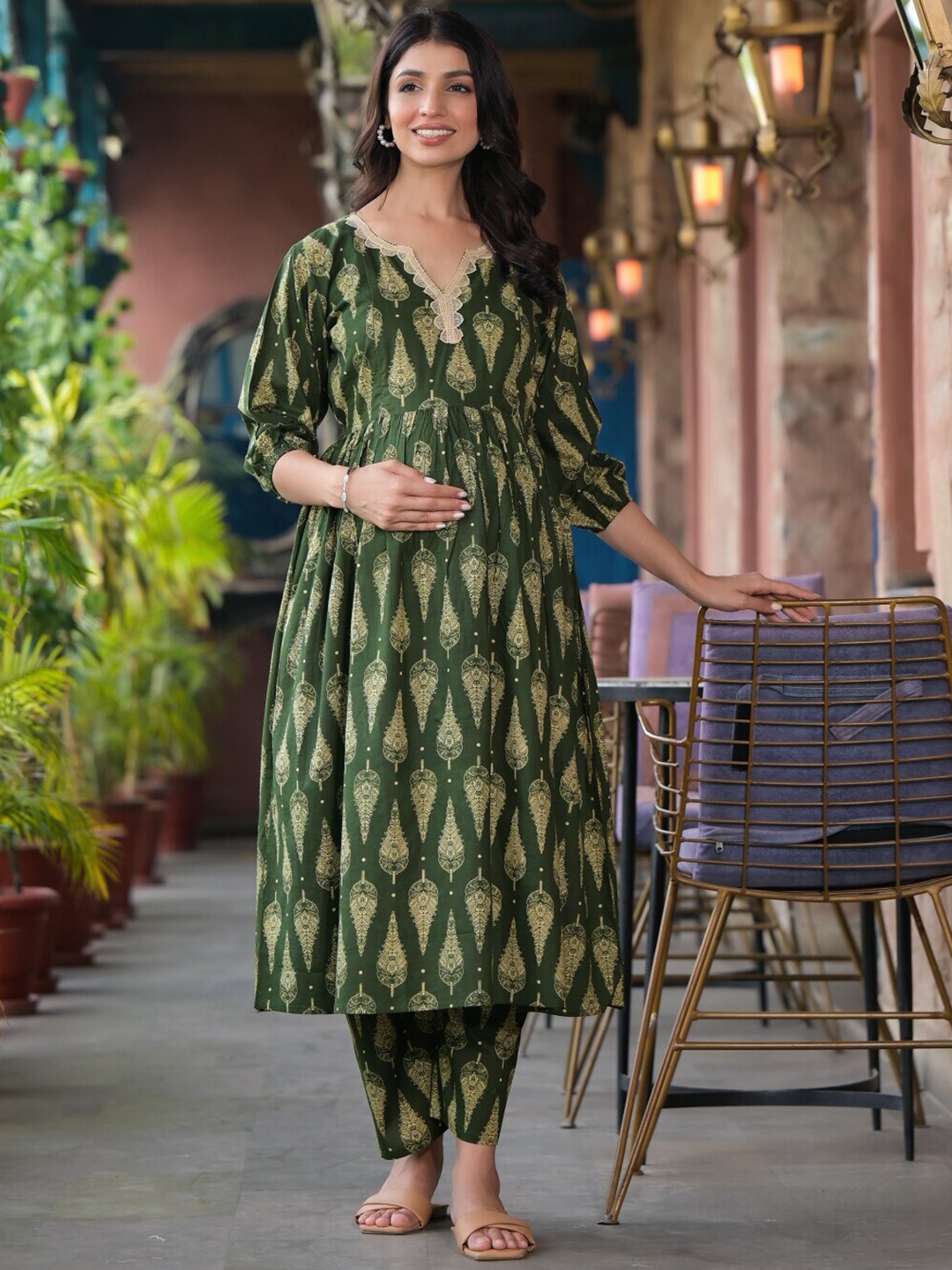 Aujjessa Ethnic Motifs Printed Pure Cotton Maternity Feeding Kurta with Trousers, Green
Aujjessa Ethnic Motifs Printed Pure Cotton Maternity Feeding Kurta with Trousers, Green