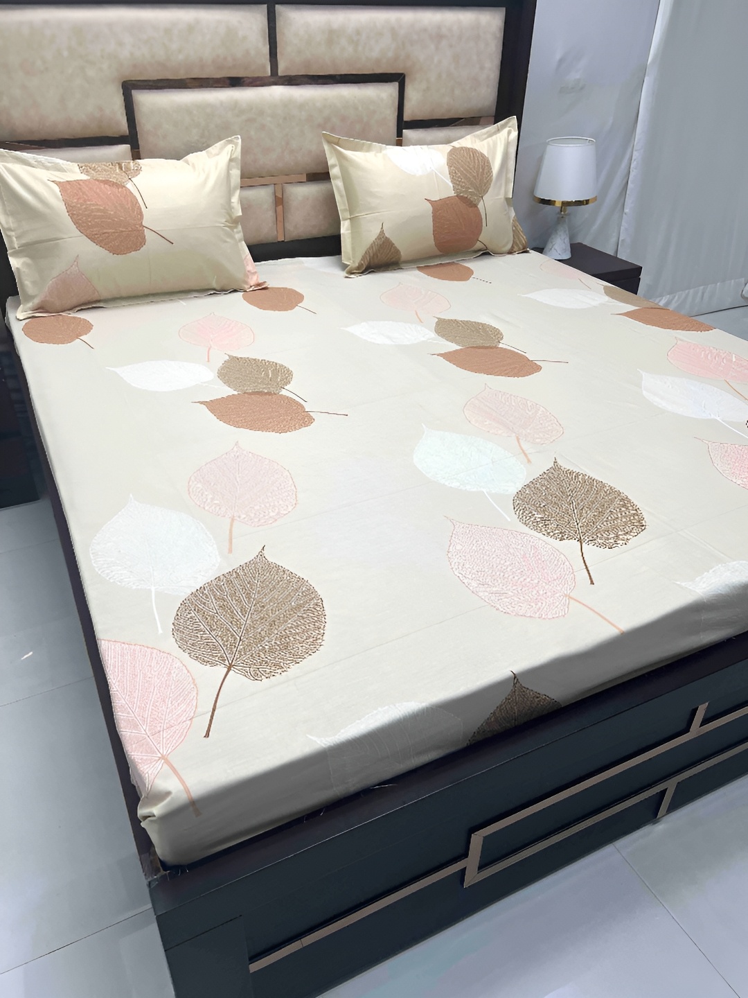 Pure Decor Velar Fur Sib Cream & Pink Floral Cotton 350 TC King Bedsheet & 2 Pillow Covers
Pure Decor Velar Fur Sib Cream & Pink Floral Cotton 350 TC King Bedsheet & 2 Pillow Covers