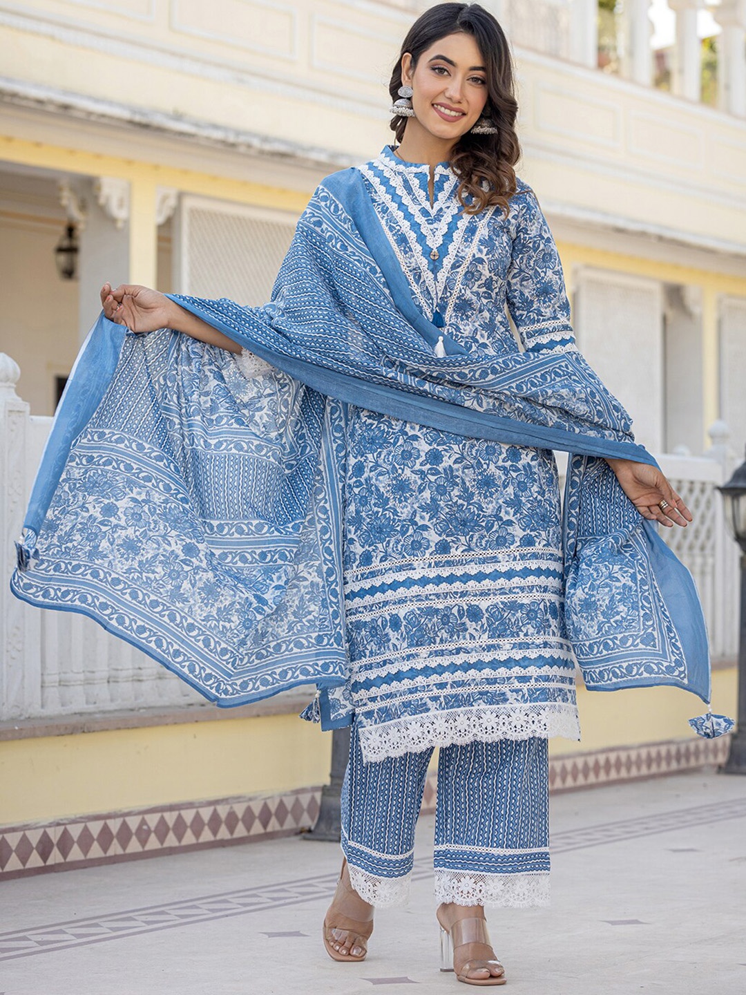 Yufta Blue Printed Gotta Patti Pure Cotton Pakistani Style Kurta With Trousers & Dupatta
Yufta Blue Printed Gotta Patti Pure Cotton Pakistani Style Kurta With Trousers & Dupatta