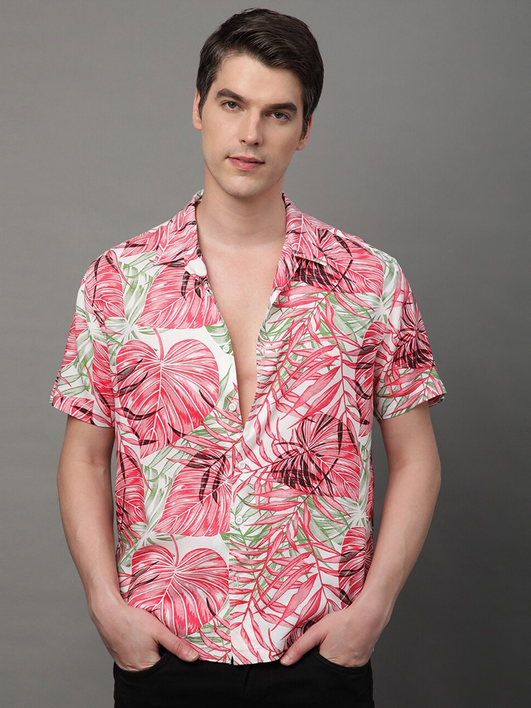 Voroxy Men Relaxed Floral Printed Spread Collar Short Sleeves Regular Fit Casual Shirt, Pink
Voroxy Men Relaxed Floral Printed Spread Collar Short Sleeves Regular Fit Casual Shirt, Pink