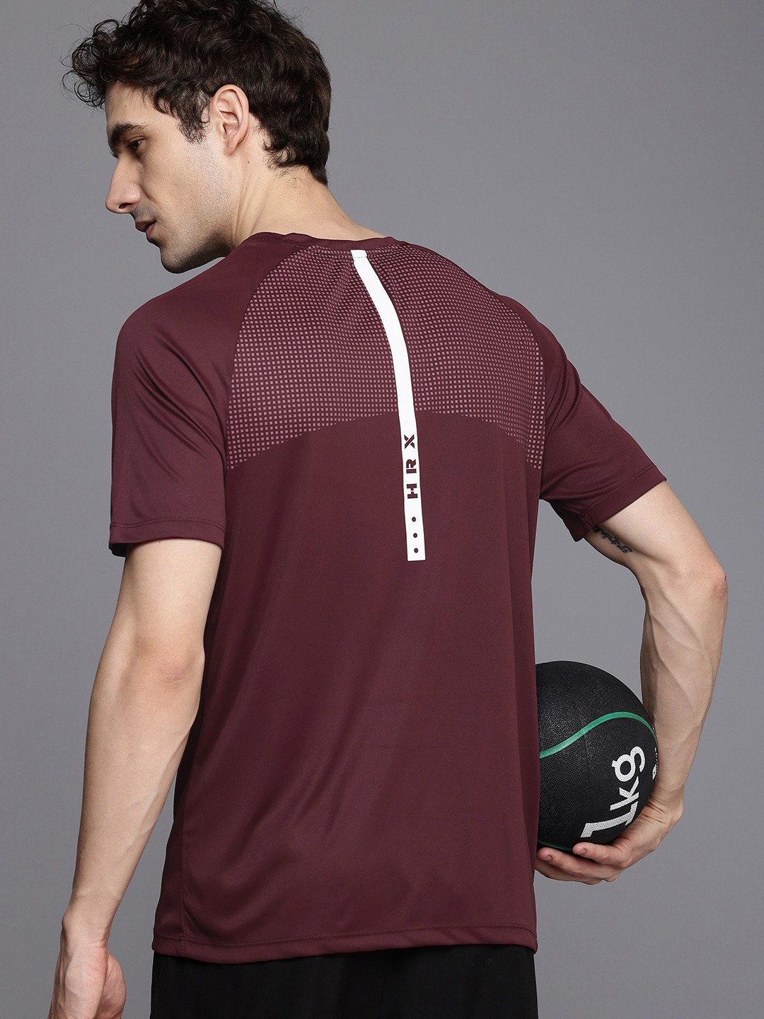 HRX by Hrithik Roshan Printed Raglan Sleeves Rapid-Dry & Antimicrobial Training T-shirt, Maroon
HRX by Hrithik Roshan Printed Raglan Sleeves Rapid-Dry & Antimicrobial Training T-shirt, Maroon