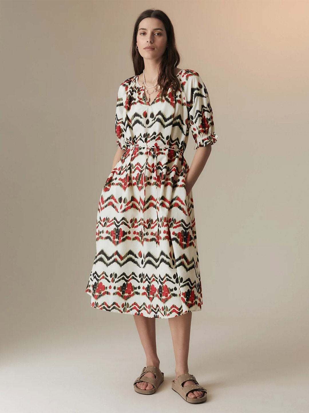 Marks & Spencer Geometric Printed Puff Sleeve Cotton Fit & Flare Midi Dress, Off white
Marks & Spencer Geometric Printed Puff Sleeve Cotton Fit & Flare Midi Dress, Off white