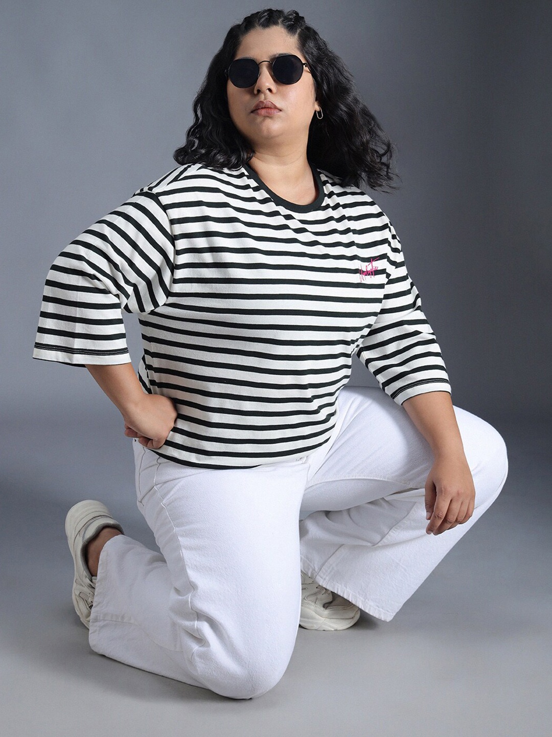Freeform by High Star Plus Size Striped Drop-Shoulder Sleeves Oversized T-Shirt, Black
Freeform by High Star Plus Size Striped Drop-Shoulder Sleeves Oversized T-Shirt, Black