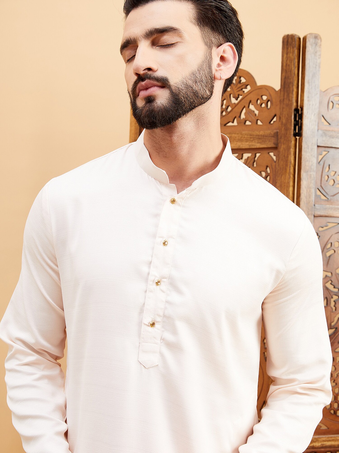 House of Pataudi Peach Mandarin Collar Knee Length Straight Kurta With Pyjama Set, Cream
House of Pataudi Peach Mandarin Collar Knee Length Straight Kurta With Pyjama Set, Cream