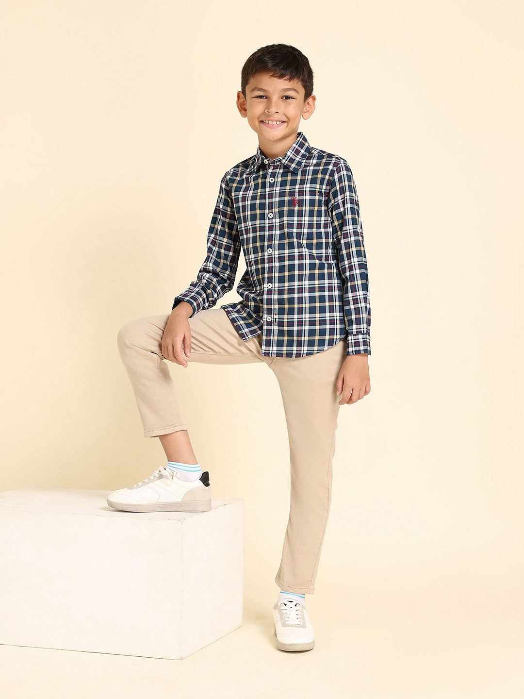 U.S. Polo Assn. Kids Boys Classic Tartan Checked Spread Collar Regular Fit Casual Shirt, Blue
U.S. Polo Assn. Kids Boys Classic Tartan Checked Spread Collar Regular Fit Casual Shirt, Blue