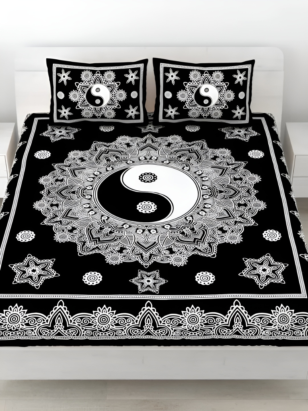 LIVING ROOTS Double Queen Size Jaipur Block Print Cotton Double Bedsheet & 2 Pillow Covers, Black
LIVING ROOTS Double Queen Size Jaipur Block Print Cotton Double Bedsheet & 2 Pillow Covers, Black