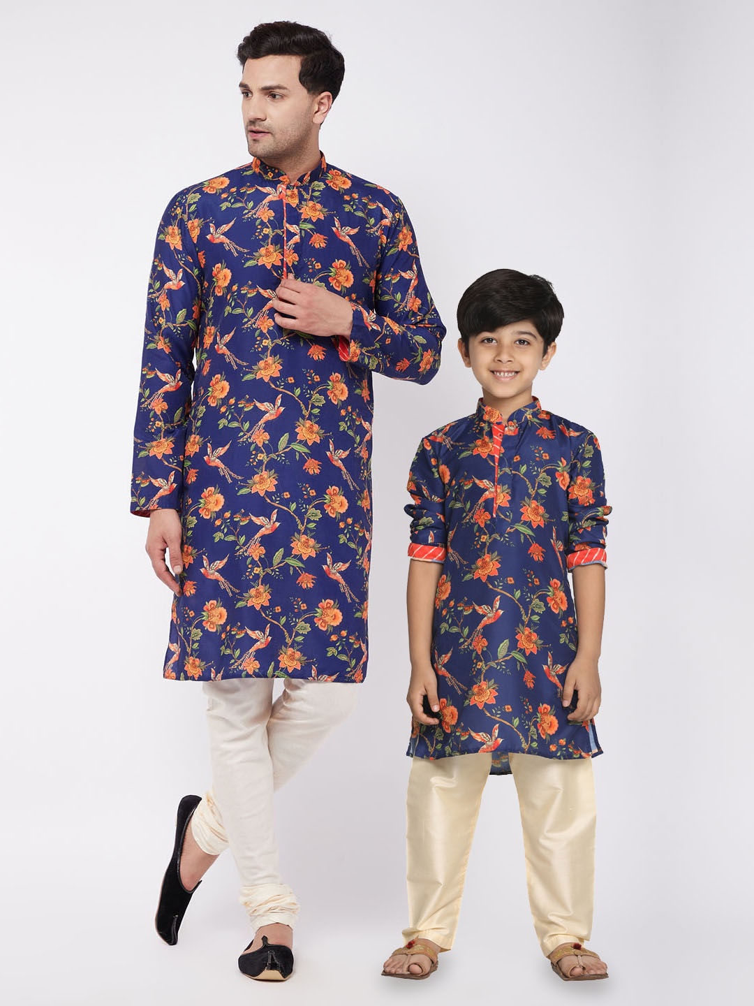VASTRAMAY Boys Floral Printed Mandarin Collar Straight Kurta With Pyjamas, Navy blue
VASTRAMAY Boys Floral Printed Mandarin Collar Straight Kurta With Pyjamas, Navy blue
