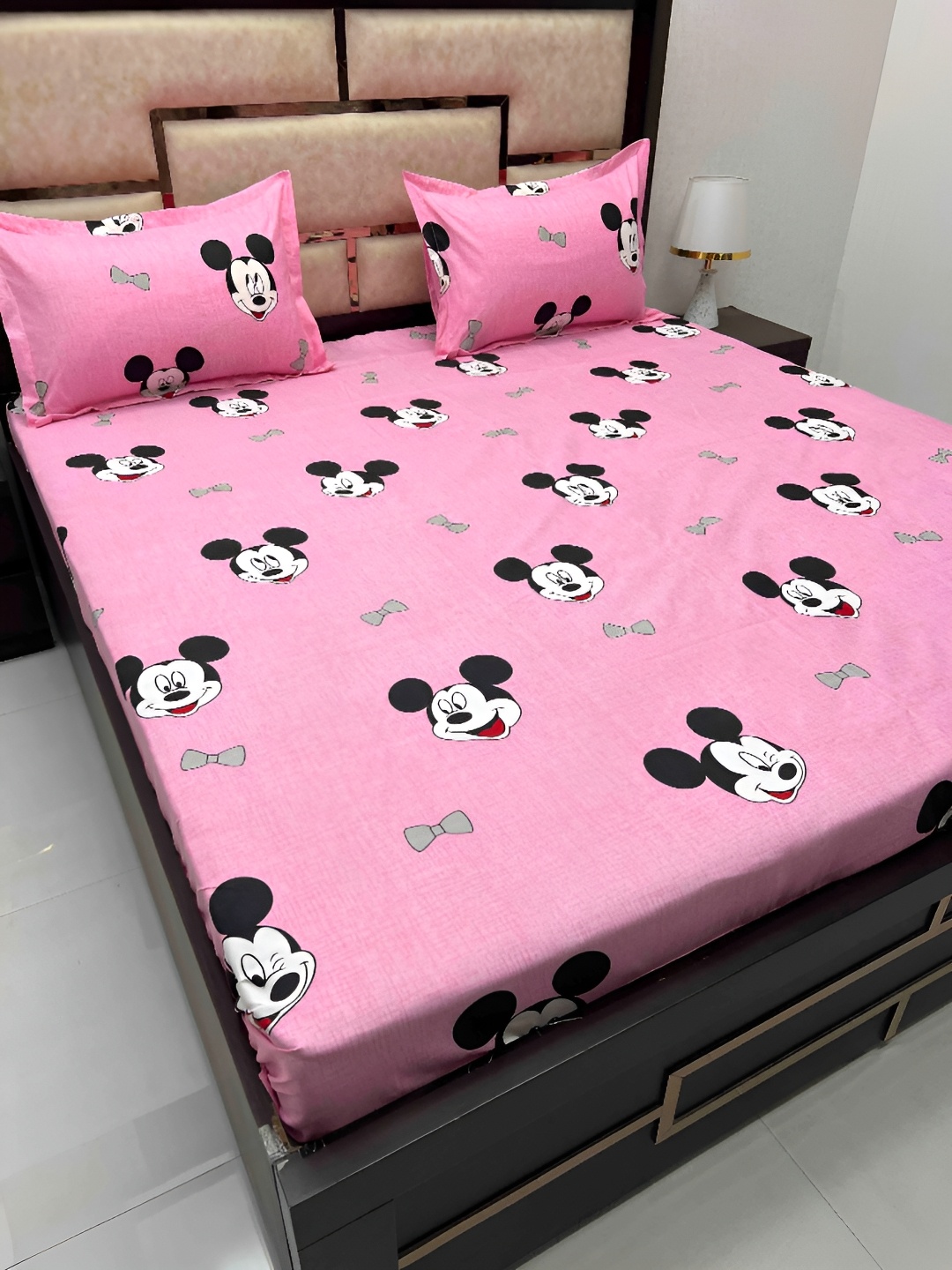Pure Decor Pink Cartoon Characters Cotton 260 TC Queen Bedsheet with 2 Pillow Covers
Pure Decor Pink Cartoon Characters Cotton 260 TC Queen Bedsheet with 2 Pillow Covers