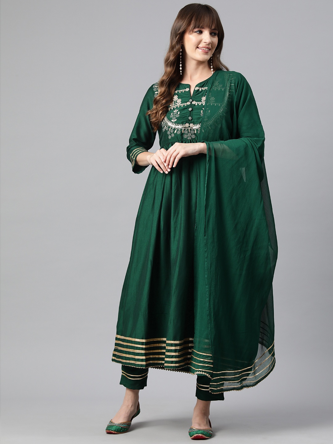 Yuris Floral Embroidered Pleated Zari Pure Cotton Kurta with Trousers & With Dupatta, Green
Yuris Floral Embroidered Pleated Zari Pure Cotton Kurta with Trousers & With Dupatta, Green
