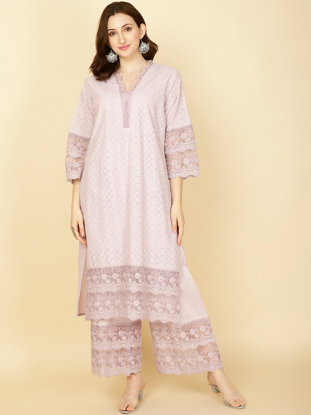 Meena Bazaar Floral Embroidered V-Neck Thread Work Straight Kurta With Trousers, Purple
Meena Bazaar Floral Embroidered V-Neck Thread Work Straight Kurta With Trousers, Purple