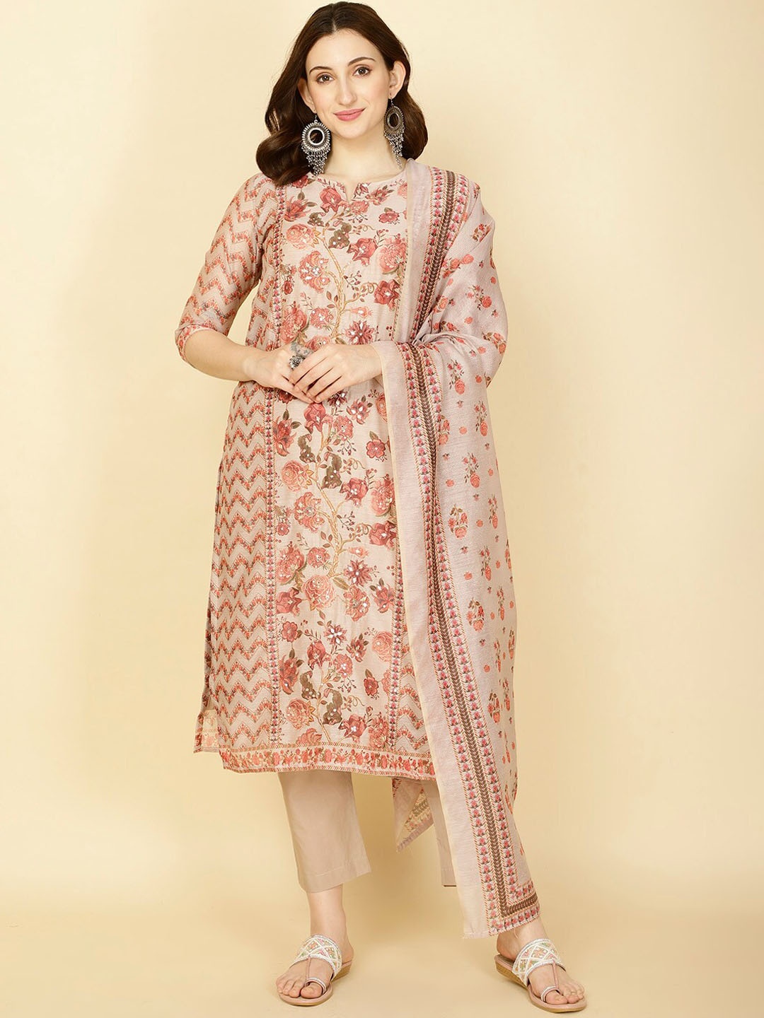 Meena Bazaar Floral Printed Regular Sequinned Straight Kurta With Trousers & Dupatta, Beige
Meena Bazaar Floral Printed Regular Sequinned Straight Kurta With Trousers & Dupatta, Beige