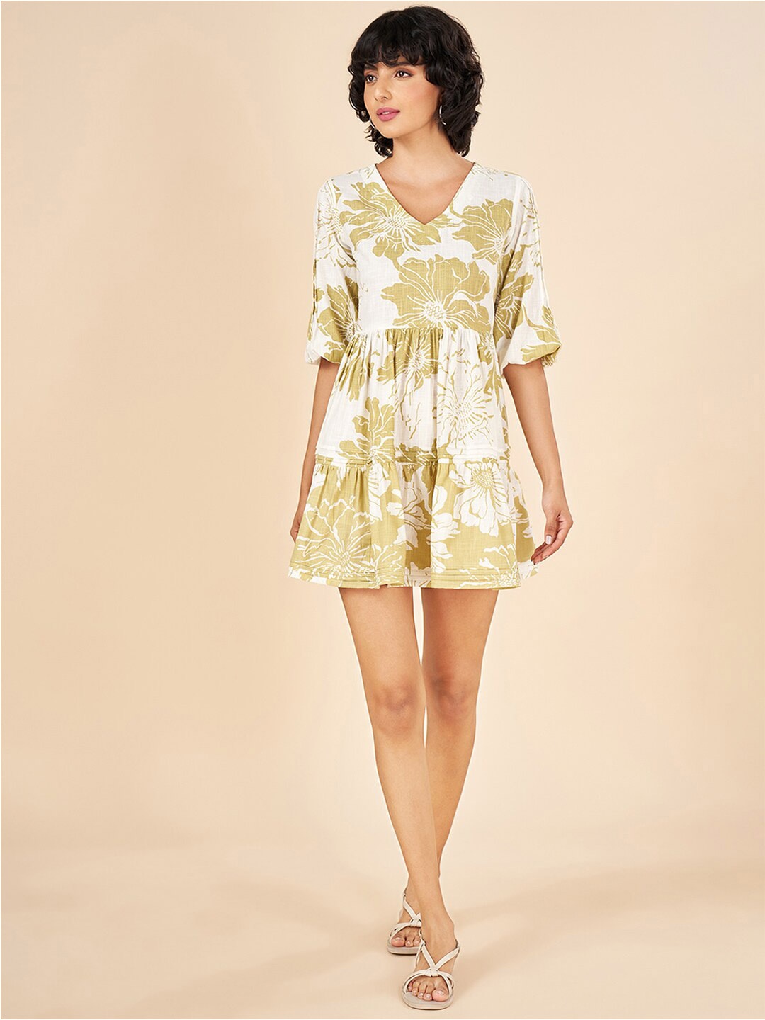 AKKRITI BY PANTALOONS Floral Print V-Neck Three-Quarter Sleeves Fit & Flare Mini Dress, Beige
AKKRITI BY PANTALOONS Floral Print V-Neck Three-Quarter Sleeves Fit & Flare Mini Dress, Beige
