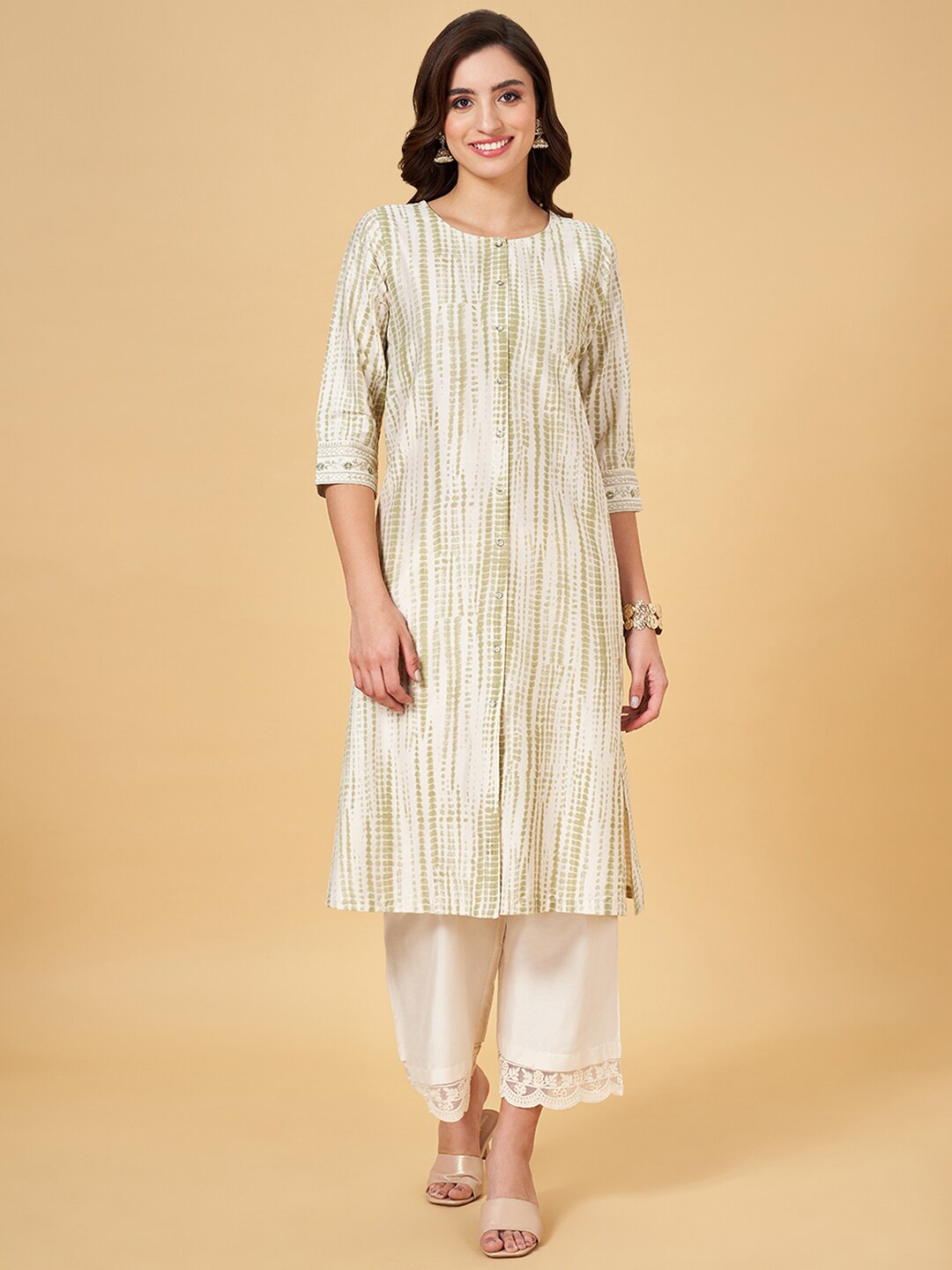 RANGMANCH BY PANTALOONS Striped Three-Quarter Sleeves Round Neck Sequinned Kurta, Olive
RANGMANCH BY PANTALOONS Striped Three-Quarter Sleeves Round Neck Sequinned Kurta, Olive