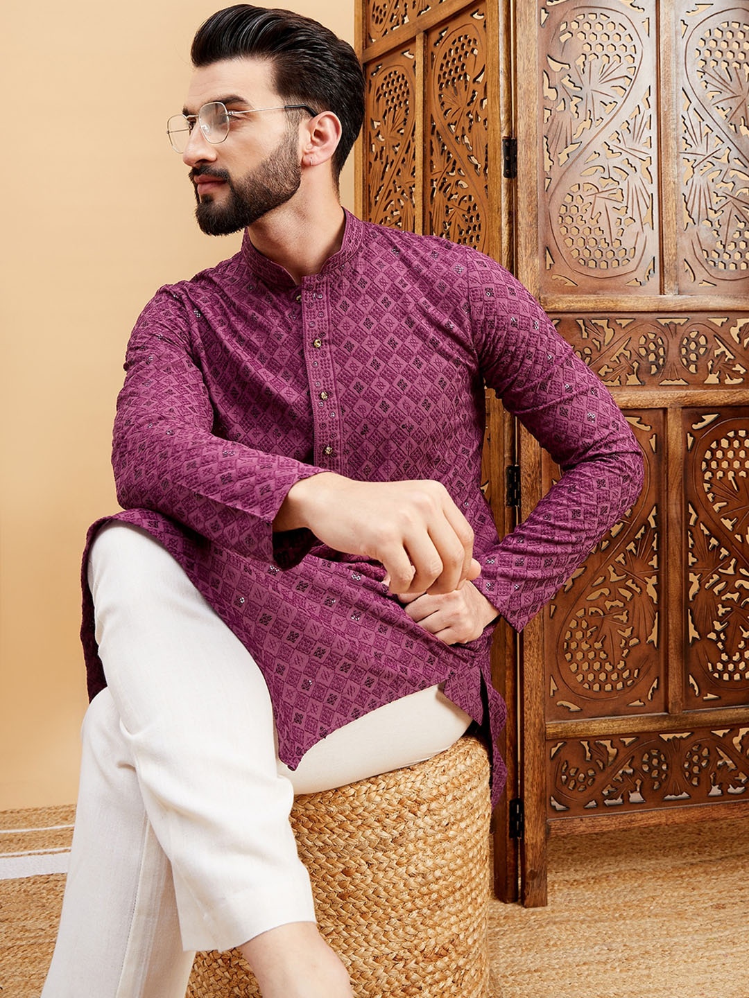 House of Pataudi Ethnic Motifs Embroidered Mandarin Collar Long Sleeves Straight Kurta, Purple
House of Pataudi Ethnic Motifs Embroidered Mandarin Collar Long Sleeves Straight Kurta, Purple