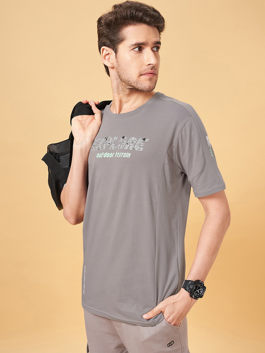 Ajile by Pantaloons Typography Printed Round Neck Short Sleeves Slim Fit T-shirt, Grey
Ajile by Pantaloons Typography Printed Round Neck Short Sleeves Slim Fit T-shirt, Grey