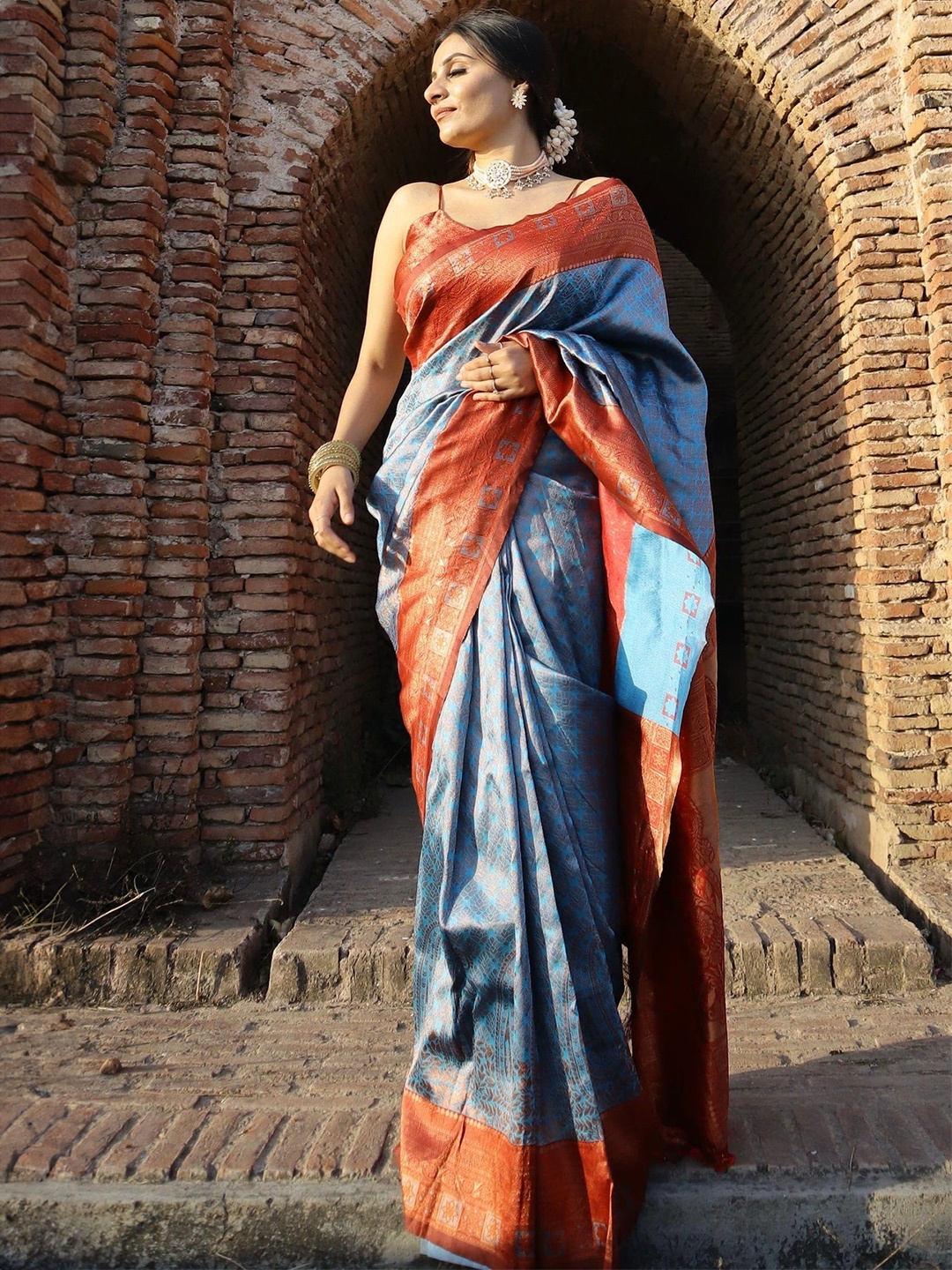 Glorisa Ethnic Motifs Zari Pure Silk Kanjeevaram Saree, Blue