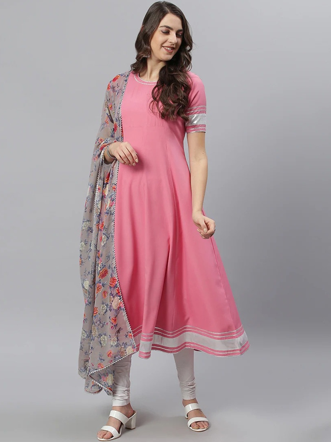 Azira Quirky Colourblocked Keyhole Neck Flared Sleeves Sequinned Crepe Anarkali Kurta, Pink
Azira Quirky Colourblocked Keyhole Neck Flared Sleeves Sequinned Crepe Anarkali Kurta, Pink