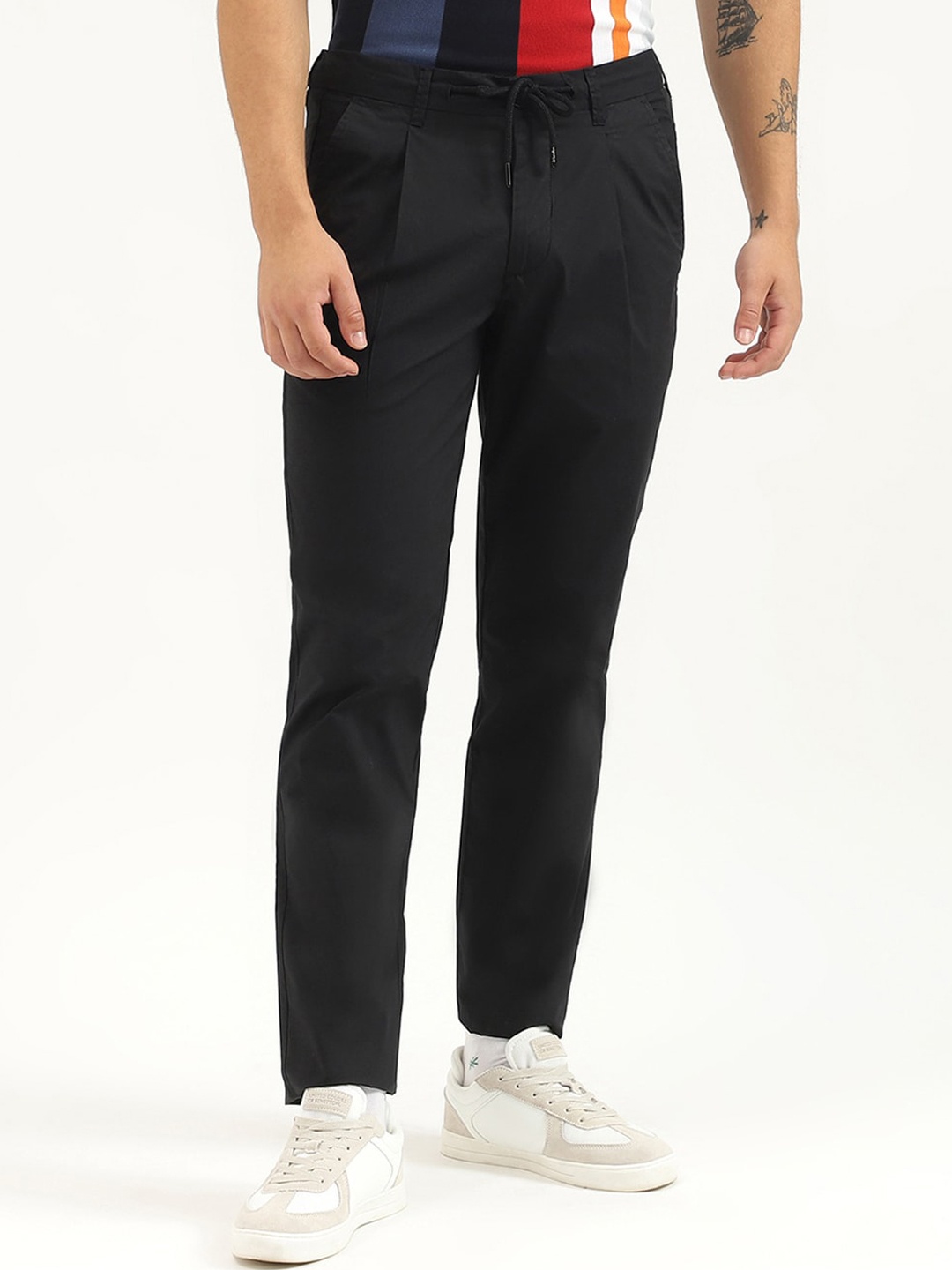 United Colors of Benetton Men Pleated Relaxed Fit Chinos Mid-Rise Cotton Trousers, Black
United Colors of Benetton Men Pleated Relaxed Fit Chinos Mid-Rise Cotton Trousers, Black