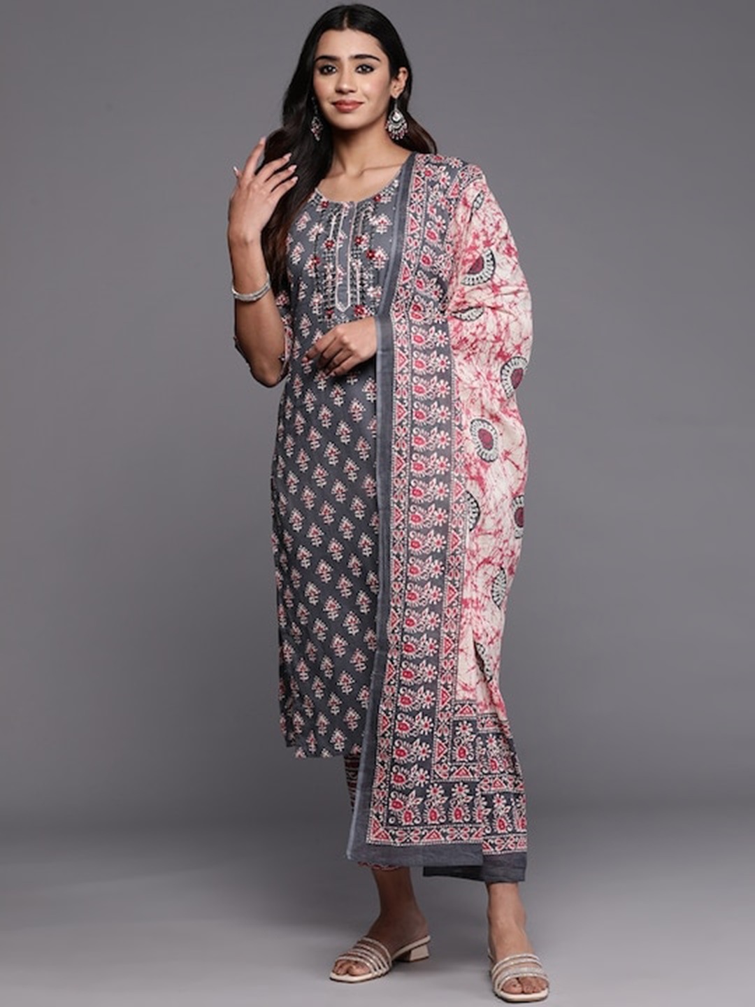 PARTHVI Floral Printed Regular Kurta with Palazzos & Dupatta, Grey